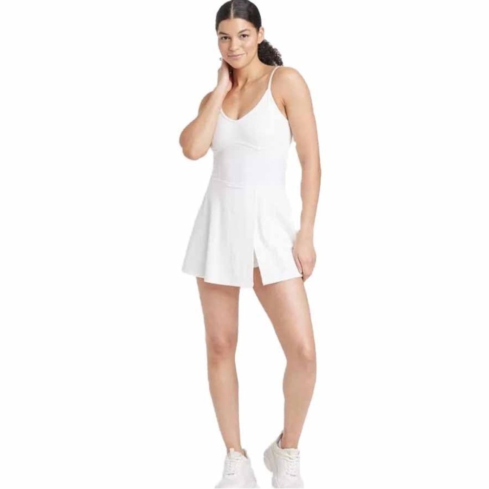 JoyLab Women's dress XXL 2X workout mini shorts pockets moisture wick NWT